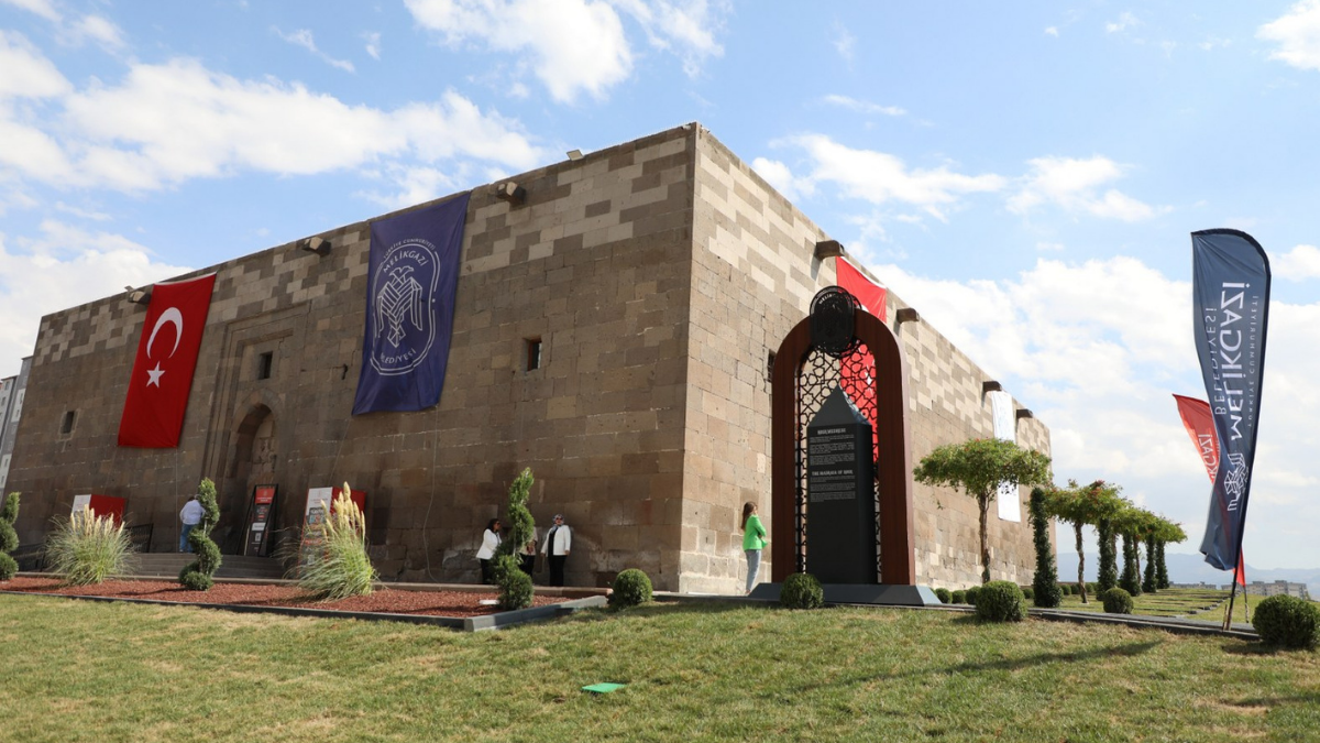 Melikgazi’de Yapılan Restorasyon Çalışmalarıyla Ilçenin Tarihi Ve Kültürel Kimliğini Korunmayı Amaçladıklarını Söyleyen Melikgazi Belediye Başkanı Doç. Dr. Mustafa Palancıoğlu (3)