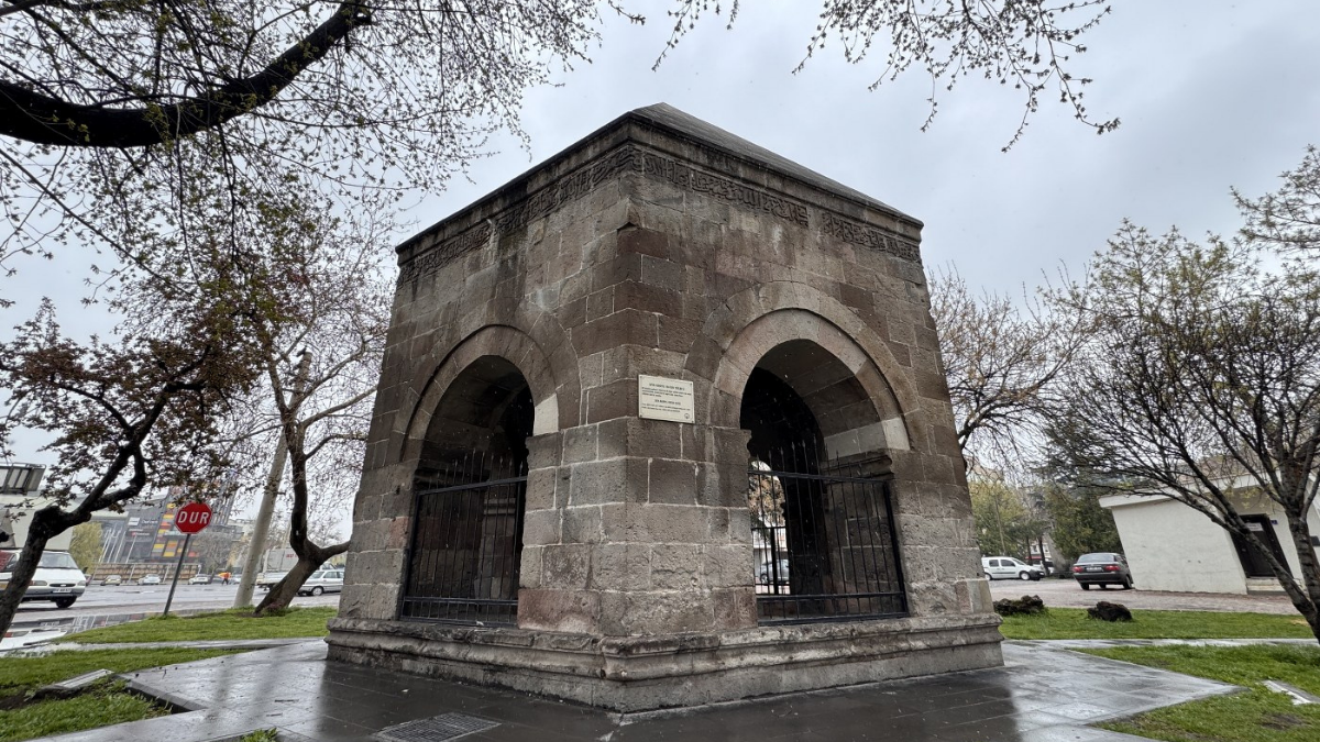 Melikgazi’de Yapılan Restorasyon Çalışmalarıyla Ilçenin Tarihi Ve Kültürel Kimliğini Korunmayı Amaçladıklarını Söyleyen Melikgazi Belediye Başkanı Doç. Dr. Mustafa Palancıoğlu (9)