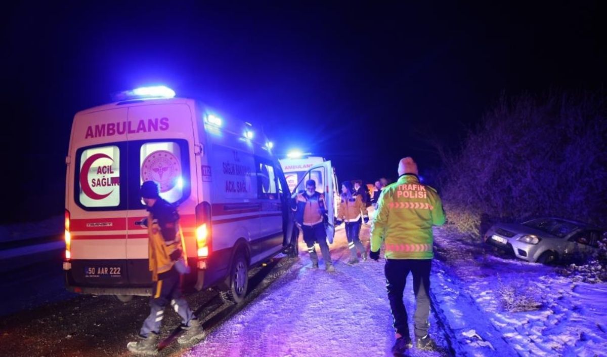Nevşehir’de Aşırı Buzlanma Kazalara Yol Açtı! 6 Kazada 12 Yaralı (2)