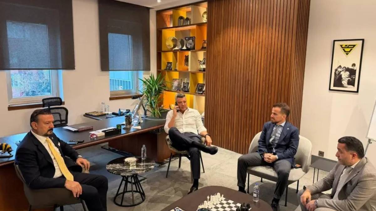 Sadettin Saran Ilk Iş Olarak Ne Yaptı (3)