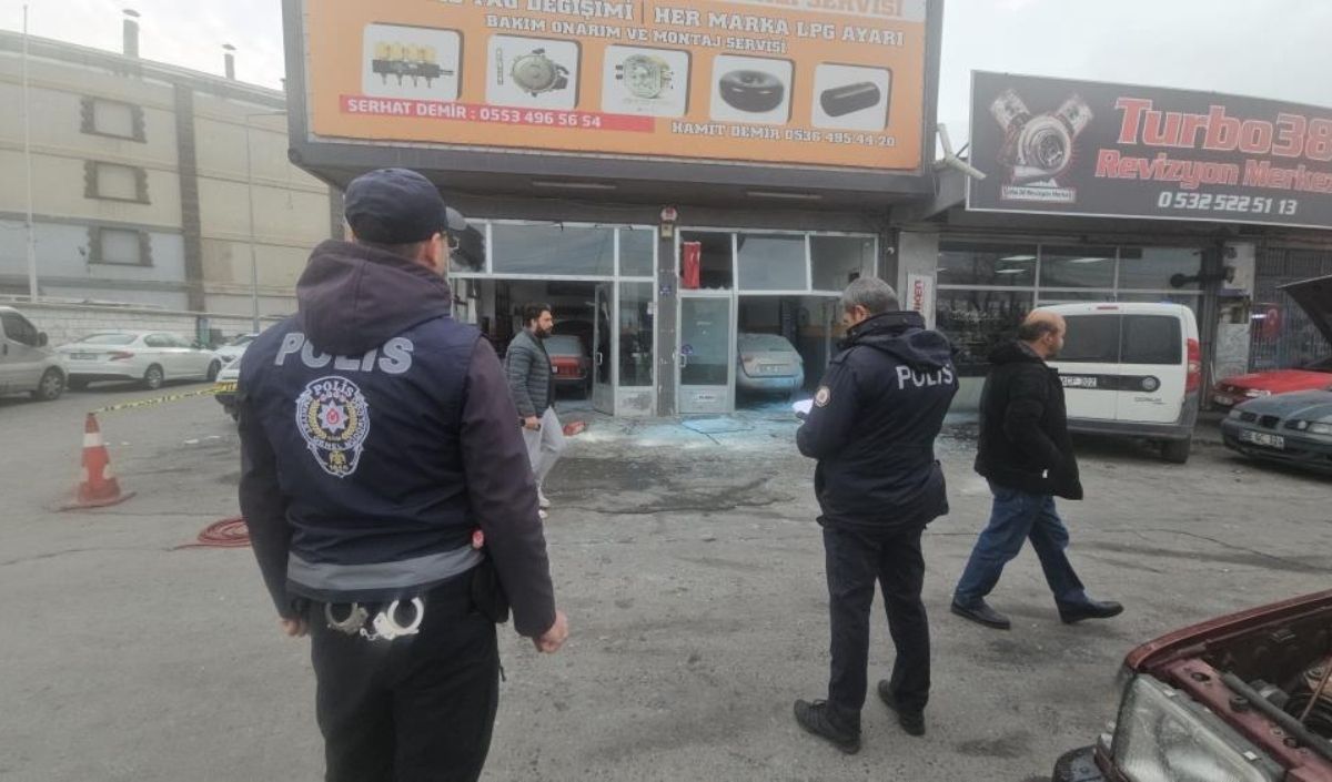 Sanayide Araç Patladı (1)