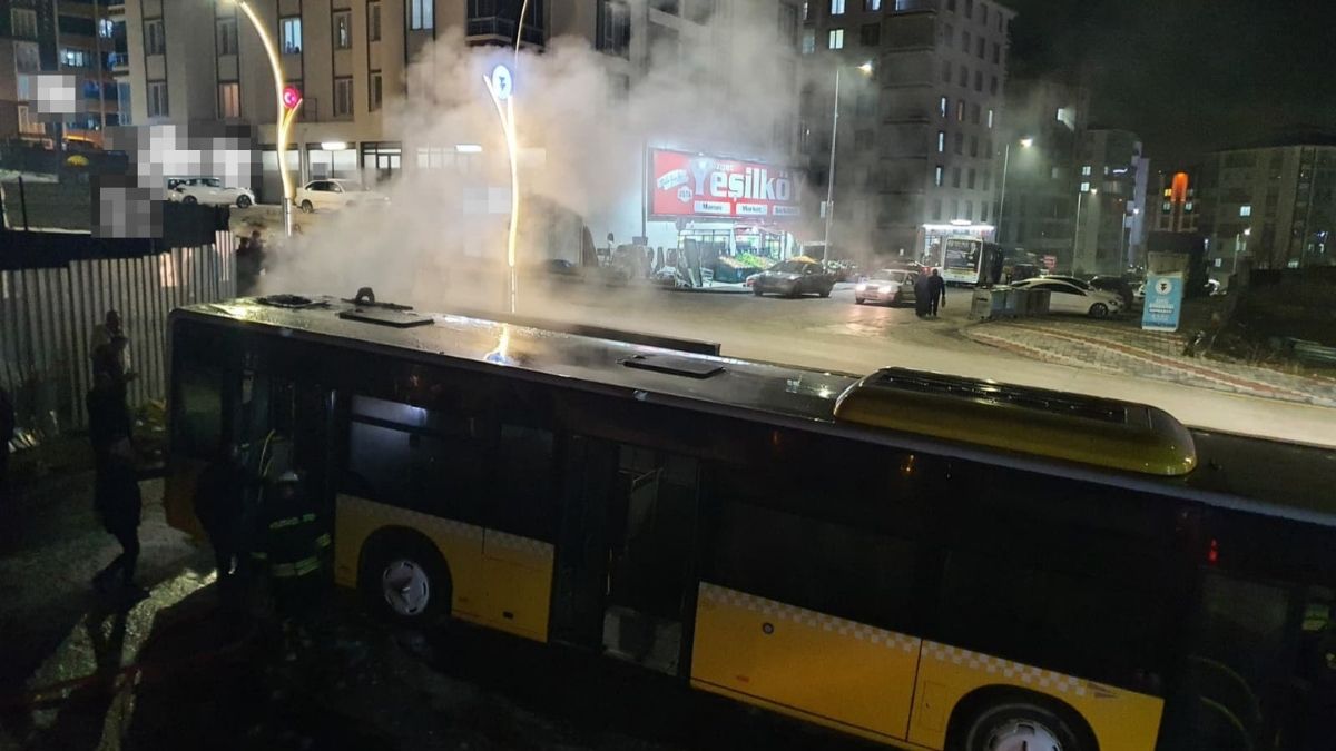 Yozgat Halk Otobüsü Yandı (1)