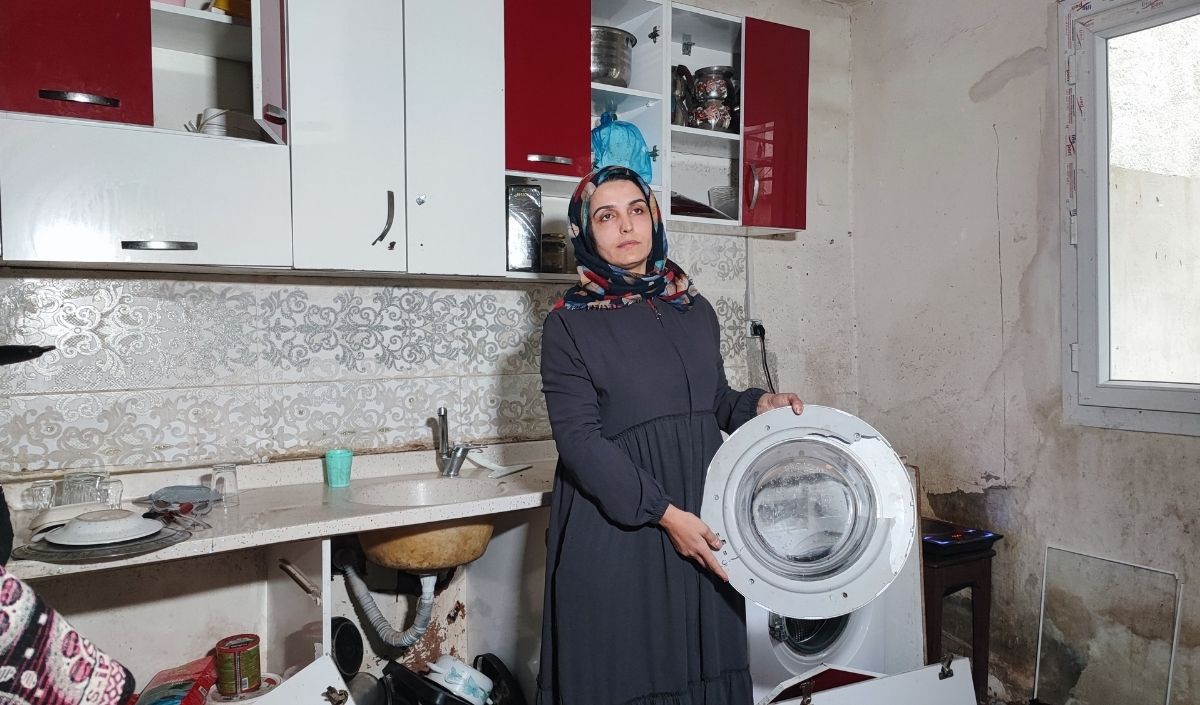 Adana'da Boşanma Aşamasındaki Koca Eşyaları Parçaladı (2)