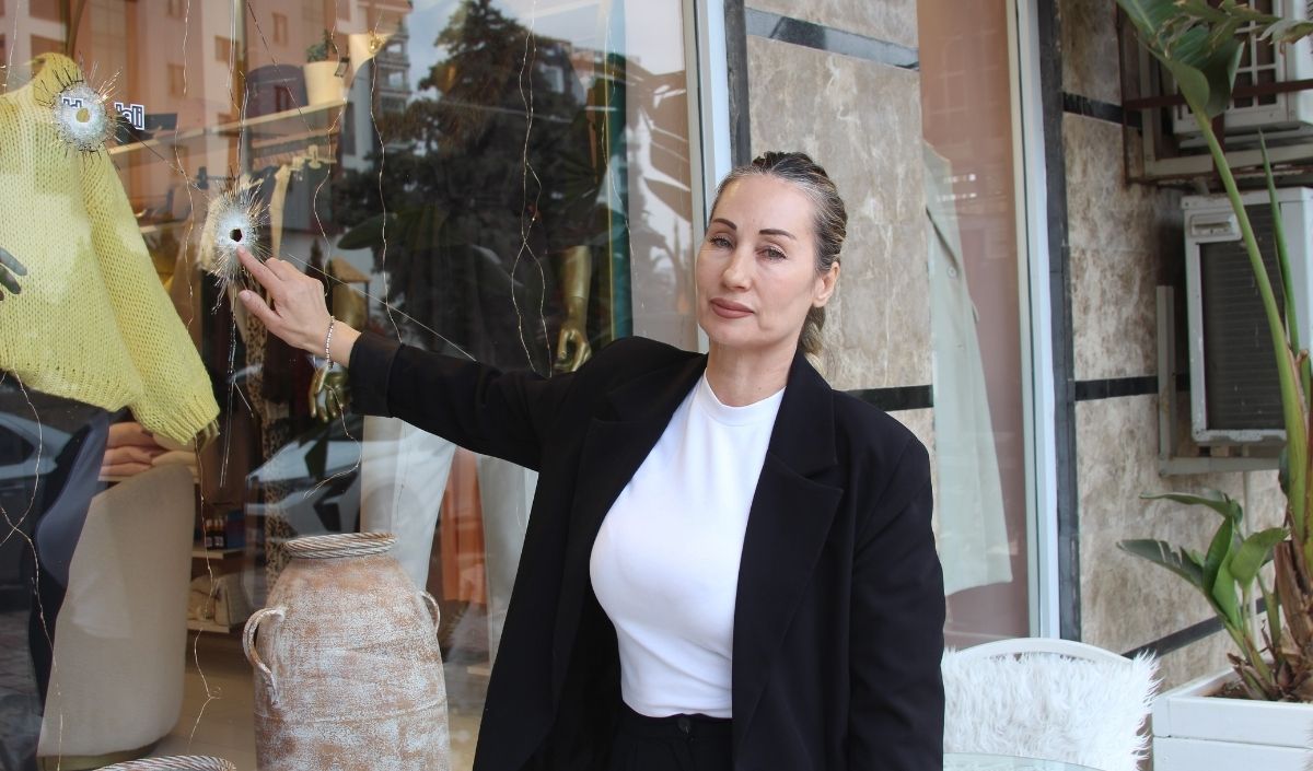 Adana’da Mağazaya Silahlı Saldırı! Kurşun Yağdırdılar (2)