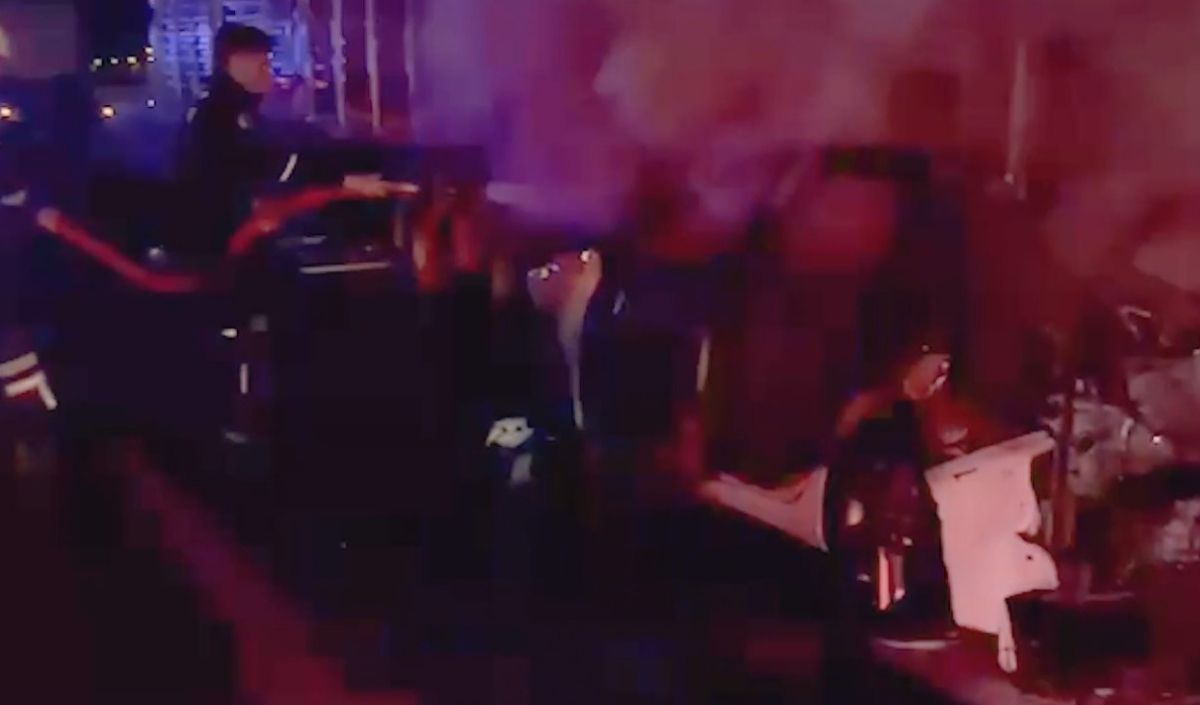 Adana’da Otomobil Tıra Çarptı! 23 Yaşındaki Sürücü Hayatını Kaybetti (1)