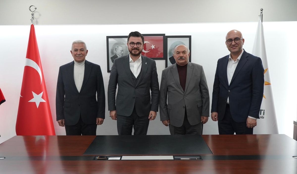 Ak Parti Kayseri’de Teşkilat Değişikliği! 3 İlçe Başkanı Görevden Alındı (2)-1