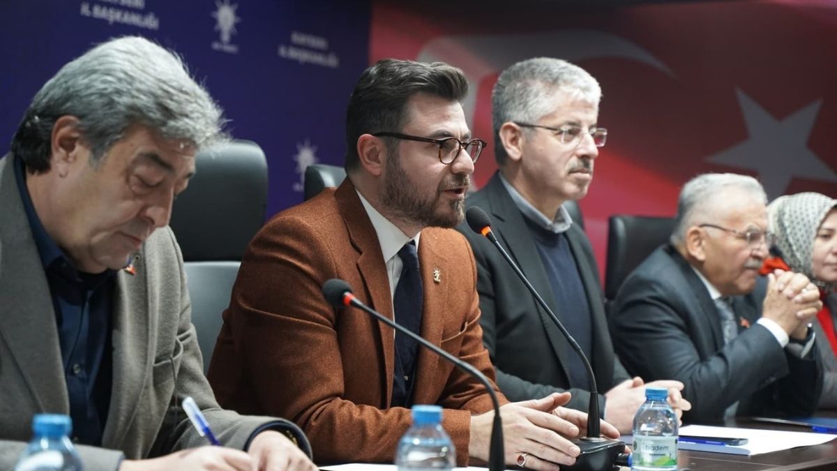 Ak Parti Kayseri’den Gece Mesaisinde Neler Konuşuldu Tüm Belediye Başkanları Ordaydı! (4)