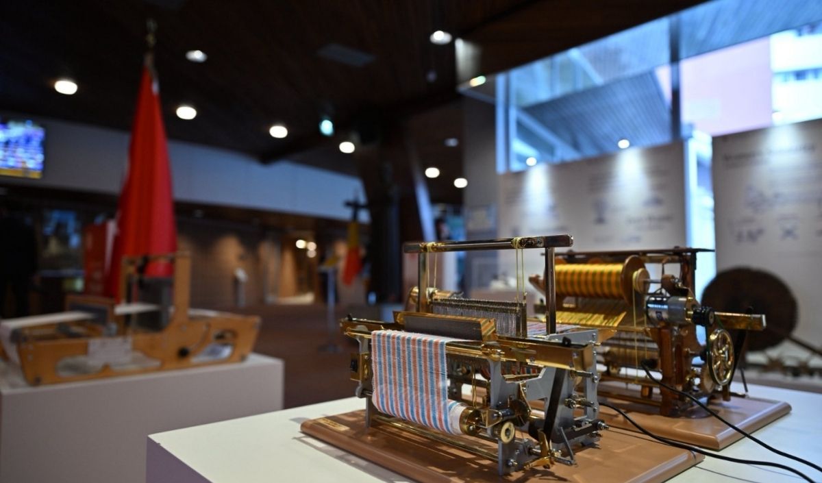 Avrupa Konseyi’nde Türk Dokuma Kültürünü Tanıtan ‘Kumaşın Hafızası’ Sergisi Büyük Ilgi Gördü! Türk Tekstil Kültürü Uluslararası Arenada Tanıtıldı. Detaylar Haberin Devamında! (2)