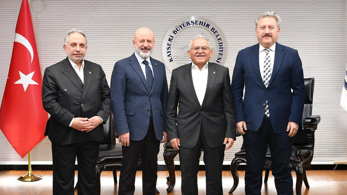 Başkan Büyükkılıç Merkez Ilçe Belediye Başkanlarıyla Bir Araya Geldi (3)