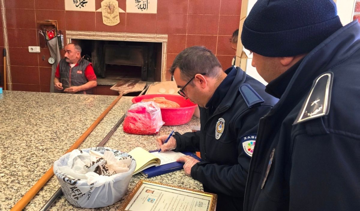 Başkan Çolakbayrakdar “Hemşehri̇leri̇mi̇zi̇n Sağliği Ve Güvenli̇ği̇ Önceli̇ği̇mi̇zdi̇r (2)