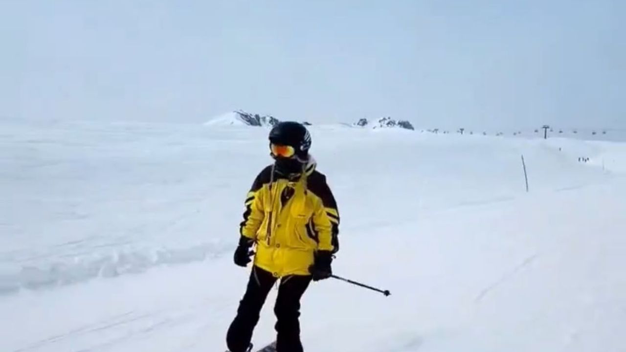 Bayar Özsoy Herkesi Erciyes Kayak Merkezi'ne Davet Etti! 'Bağımlılık Yapıyor'5