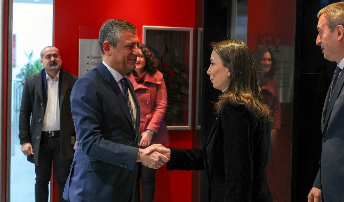 Dem Parti’den Chp’ye Kritik Ziyaret Özgür Özel’den Ortadoğu Ve Suriye Mesajları (1)