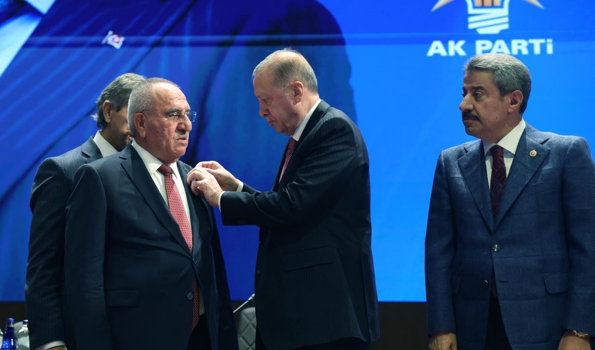 Dört Belediye Başkanı Akp'ye Geçti (1)