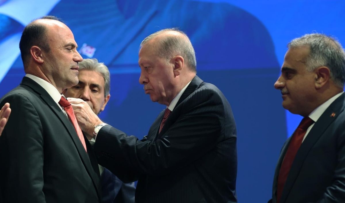 Dört Belediye Başkanı Akp'ye Geçti (3)