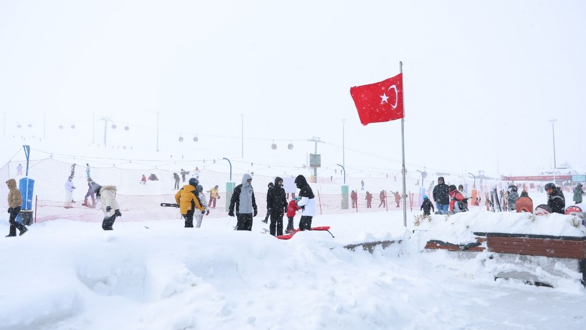 Erciyes Sömestire Hazırlanıyor! Büyükkılıç’tan Gençlere Açık Davet (6)