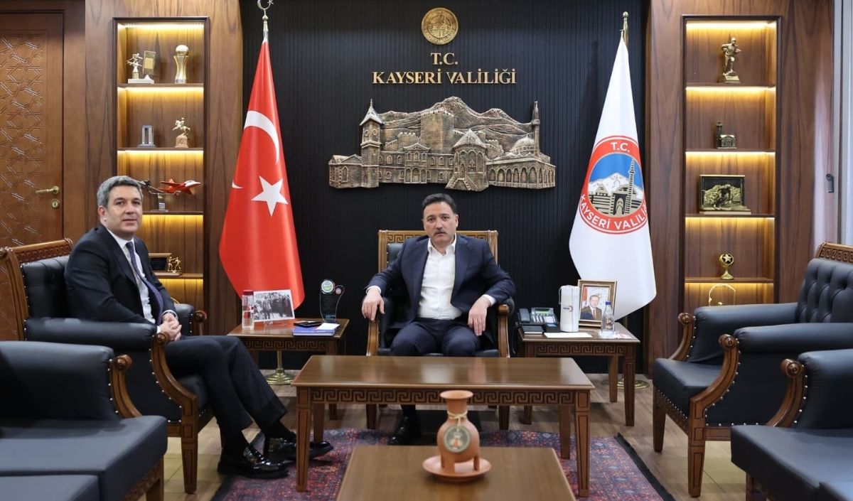 Kapadokyaalanbaşkanıvaligökmençiçekziyaret