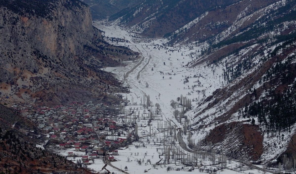 Kayseri Aladağlar’da Nefes Kesen Değişim! Dron Kamerasına Böyle Yansıdı (10)