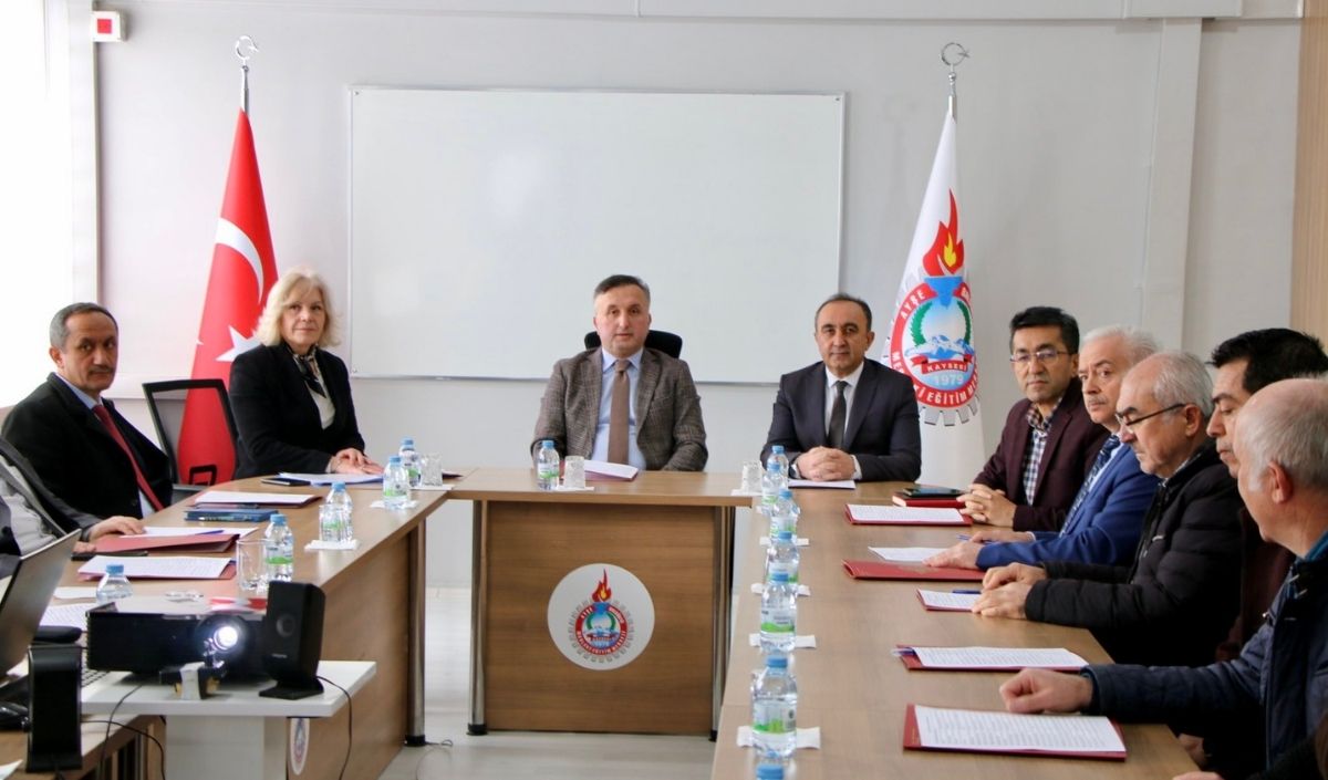 Kayseri İl Milli Eğitim Müdürü Coşkun Esen’den Ailelere Sömestr Uyarıs (2)