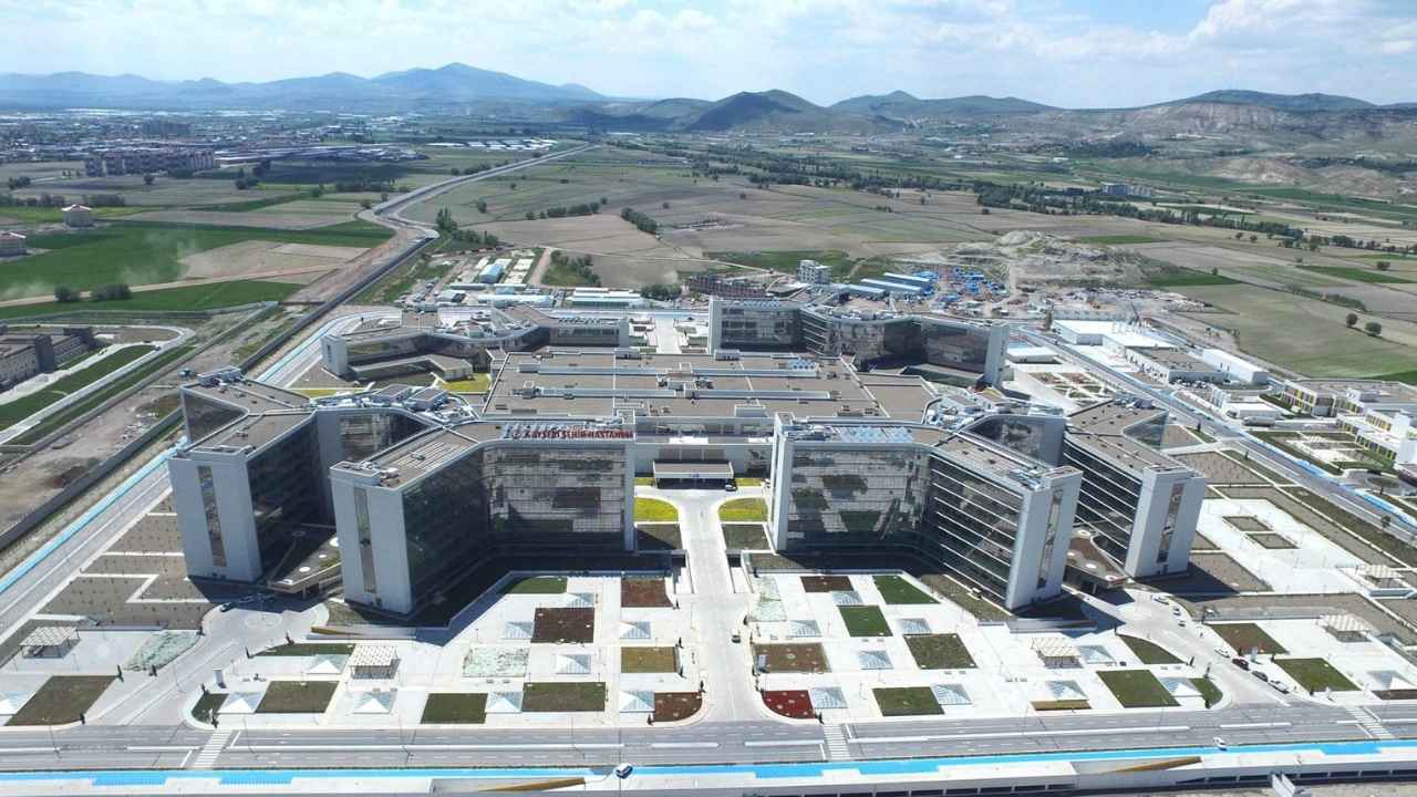 Kayseri Sağlıkta Bölgesel Üs Oldu 17 Milyon Hasta Muayene Edildi