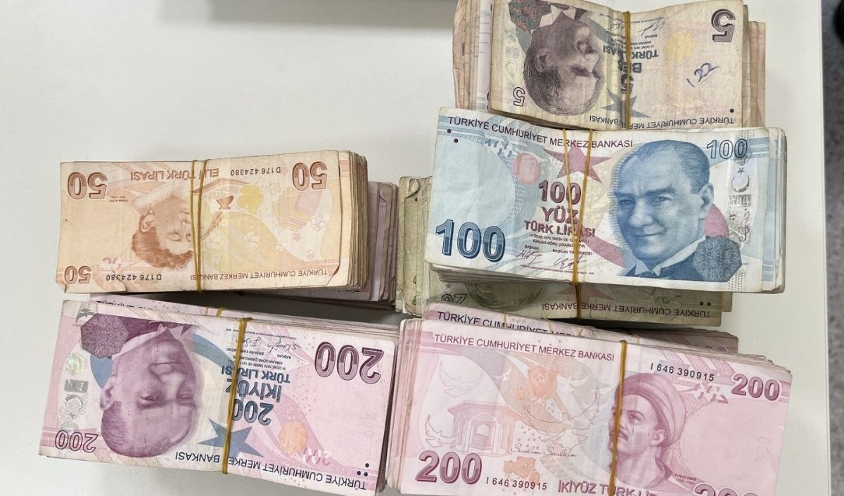 Kayseri Tramvay Unutulan Eşyalar (2)