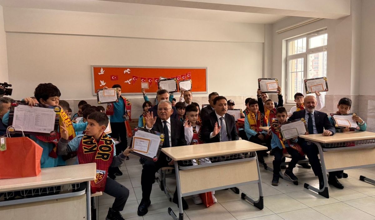 Kayseri’de 322 Bin Öğrenci Karne Aldı (2)