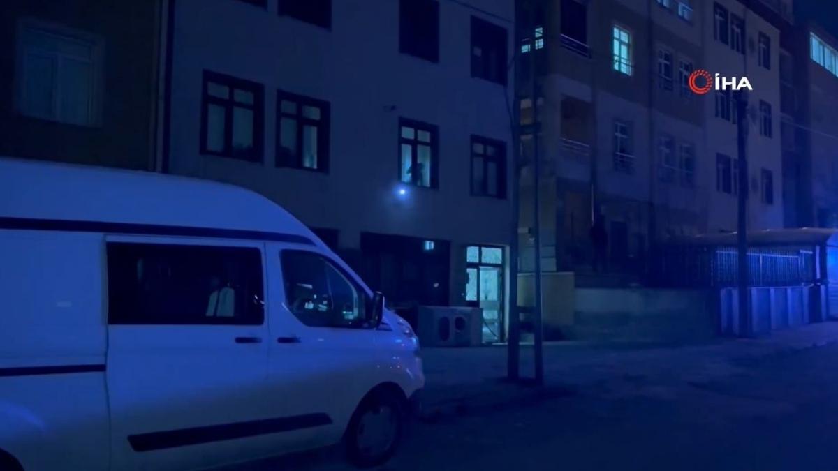 Kayseri’de Bir Kadın Tartıştığı Erkek Arkadaşını Banyoda Katletti!