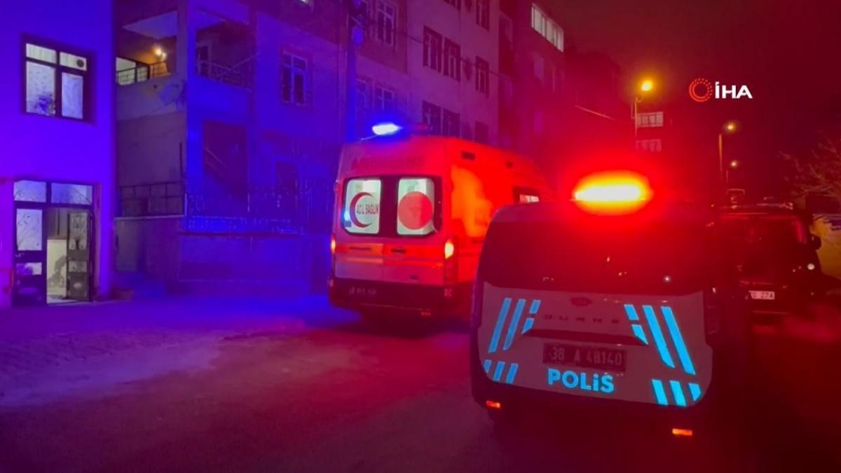 Kayseri’de Bir Kadın Tartıştığı Erkek Arkadaşını Banyoda Katletti!3