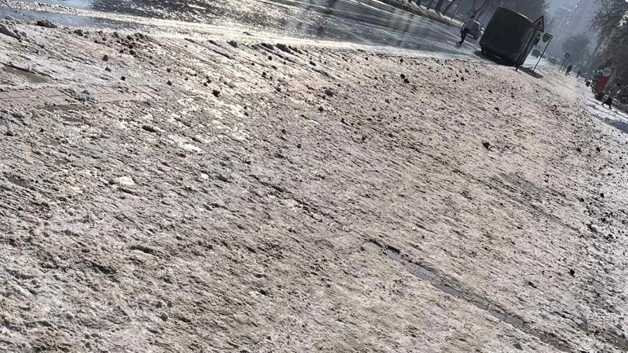 Kayseri'de Buzlanma Riski Artıyor Düşmeleri Azaltan Yöntem Açıklandı4