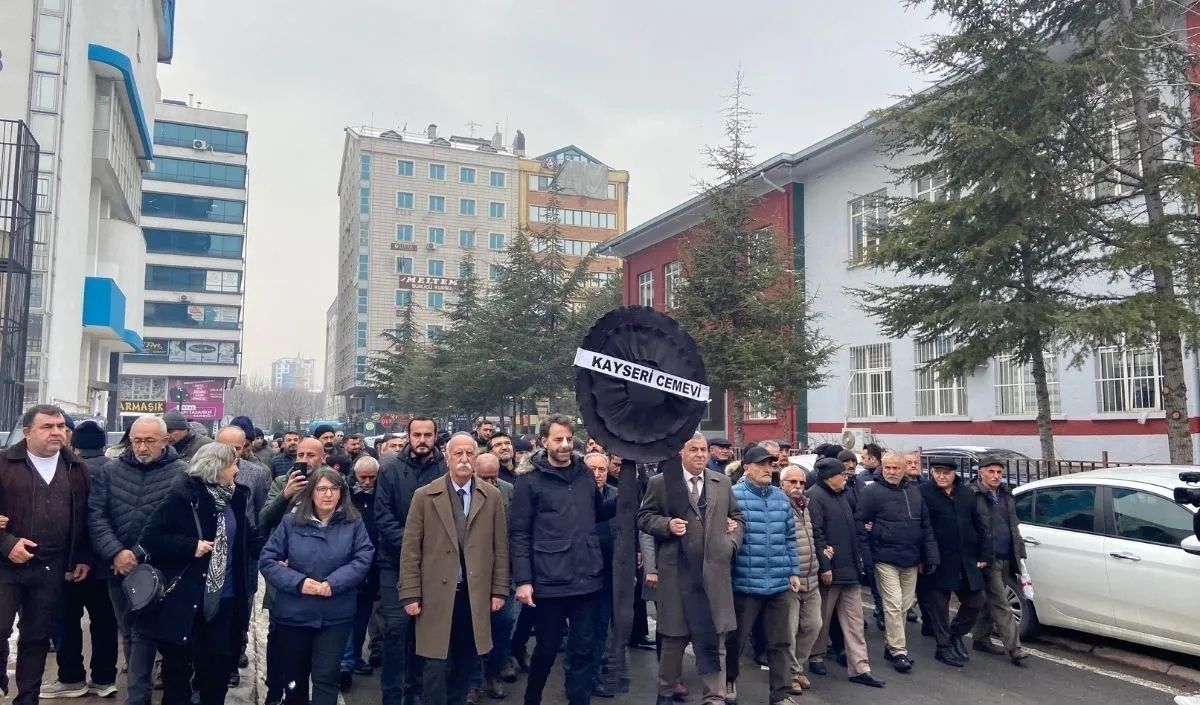 Kayseri’de Chp Alevi Gerilimi Büyüyor! Chp Meclis Heyeti Cemevinde (3)-1