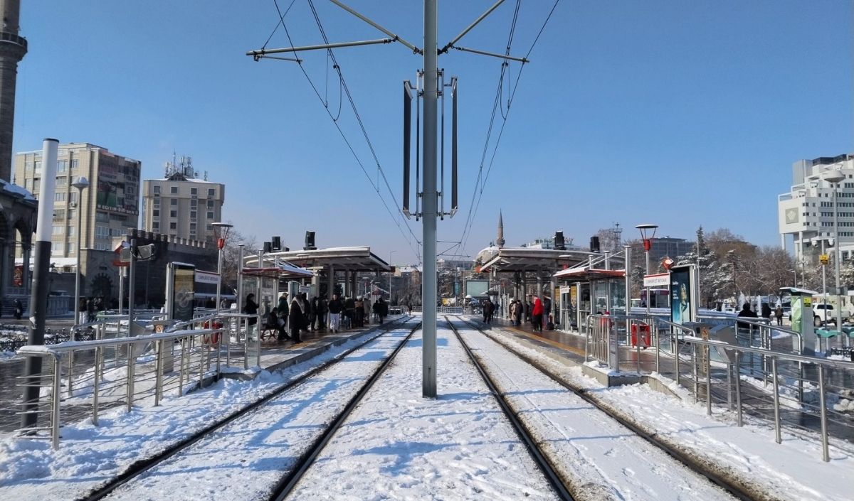 Kayseri’de Dondurucu Soğuk Termometreleri Şaşırttı (2)