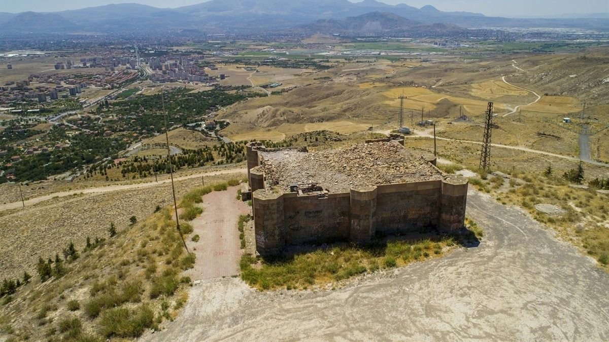Kayseri'de Gizemli Selçuklu Yapısı Bir Zamanlar Sultanlar Köşküydü! (3)