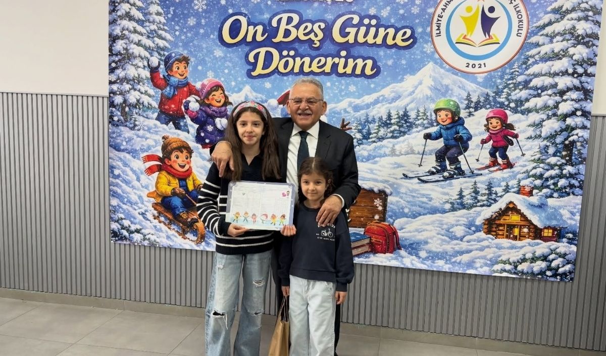 Kayseri’de Karne Coşkusu! Bakan Yardımcısı Develi’de, Protokol Merkezde Öğrencilerle Buluştu (3)