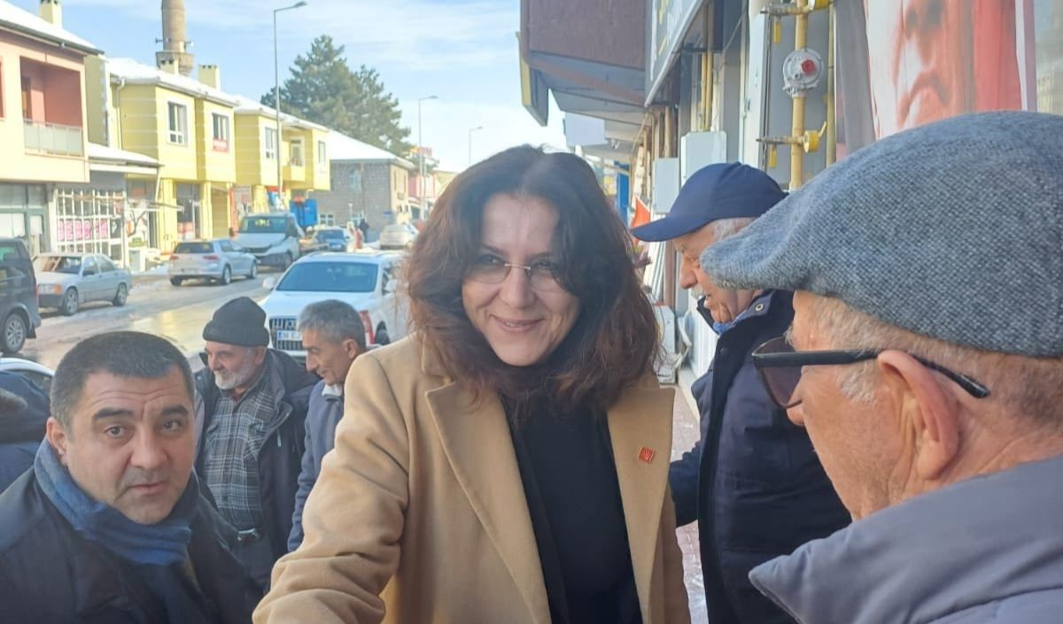 Kayseri’de Karneler Tartışma Yarattı! Değişikliğe Tepki Gecikmedi (2)