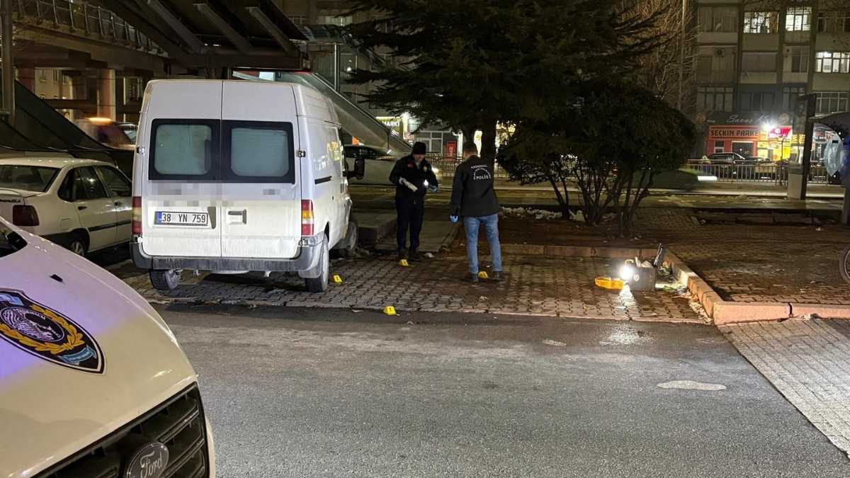 Kayseri'de Kıyafet Tartışması Kanlı Bitti 3 Yaralı!2