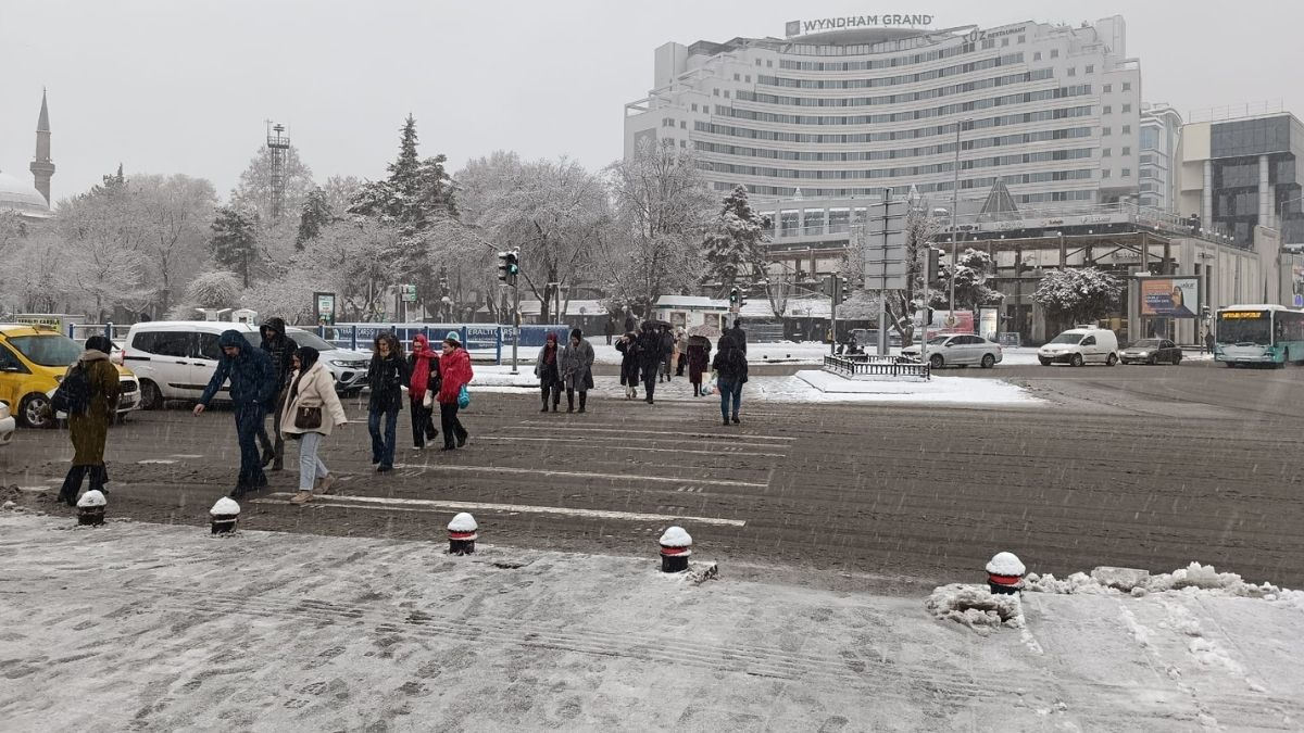 Kayseri’de Yollar Açık Mı Kar Yağışı Sonrası Hangi Yollar Kapalı (3)