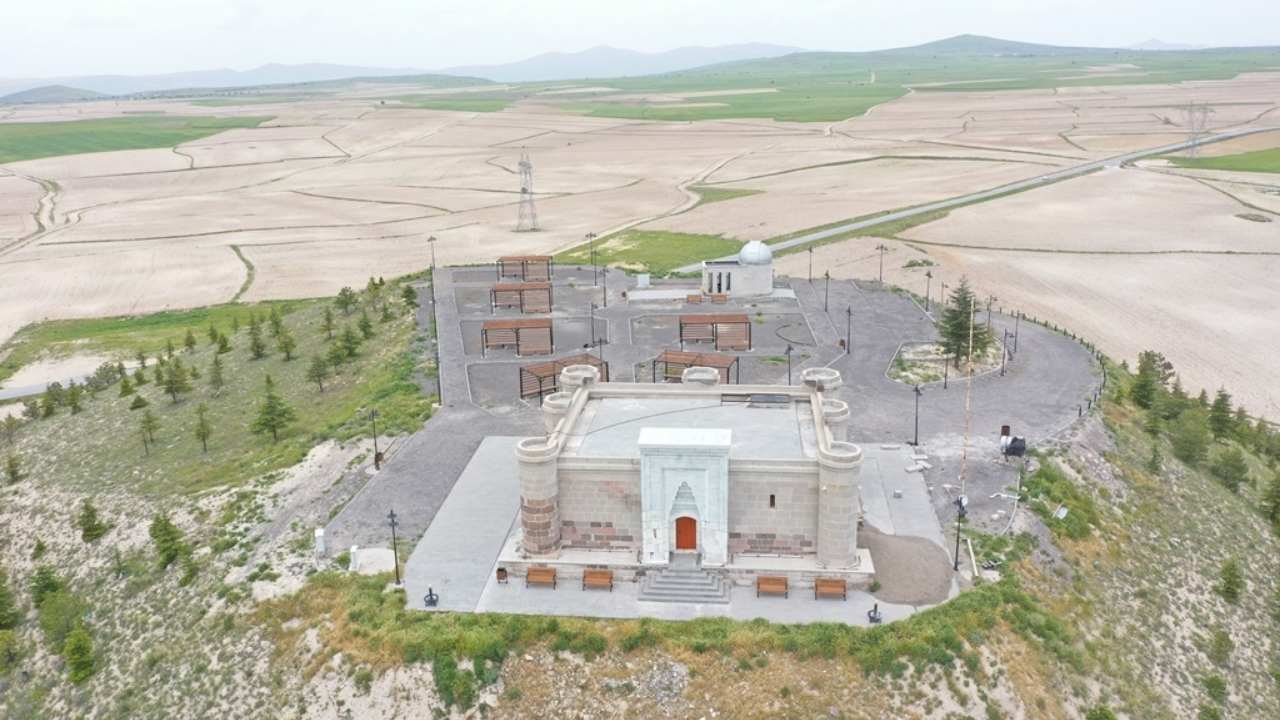 Kayseri'nin Ilk Medresesi 'Hoca Hasan' Yeniden Ayağa Kalkıyor!3-1
