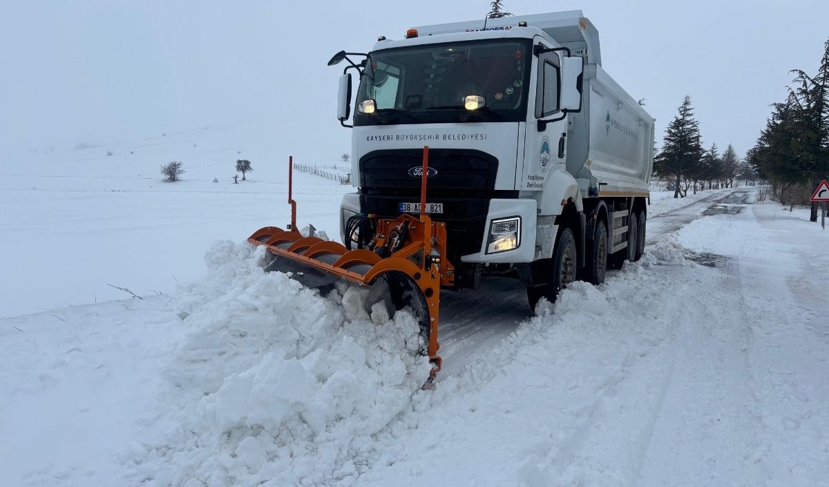 Kırsal Mahalle Yolu Kayseri̇ Yollar Açildi (1)