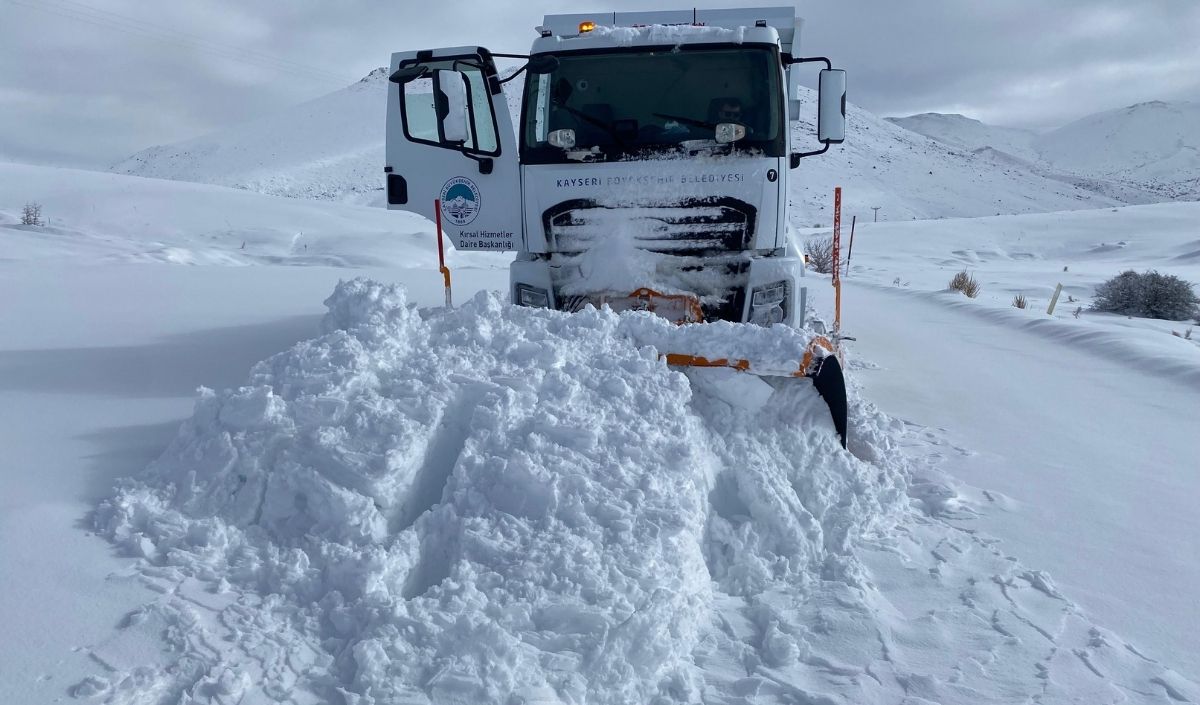 Kırsal Mahalle Yolu Kayseri̇ Yollar Açildi (11)