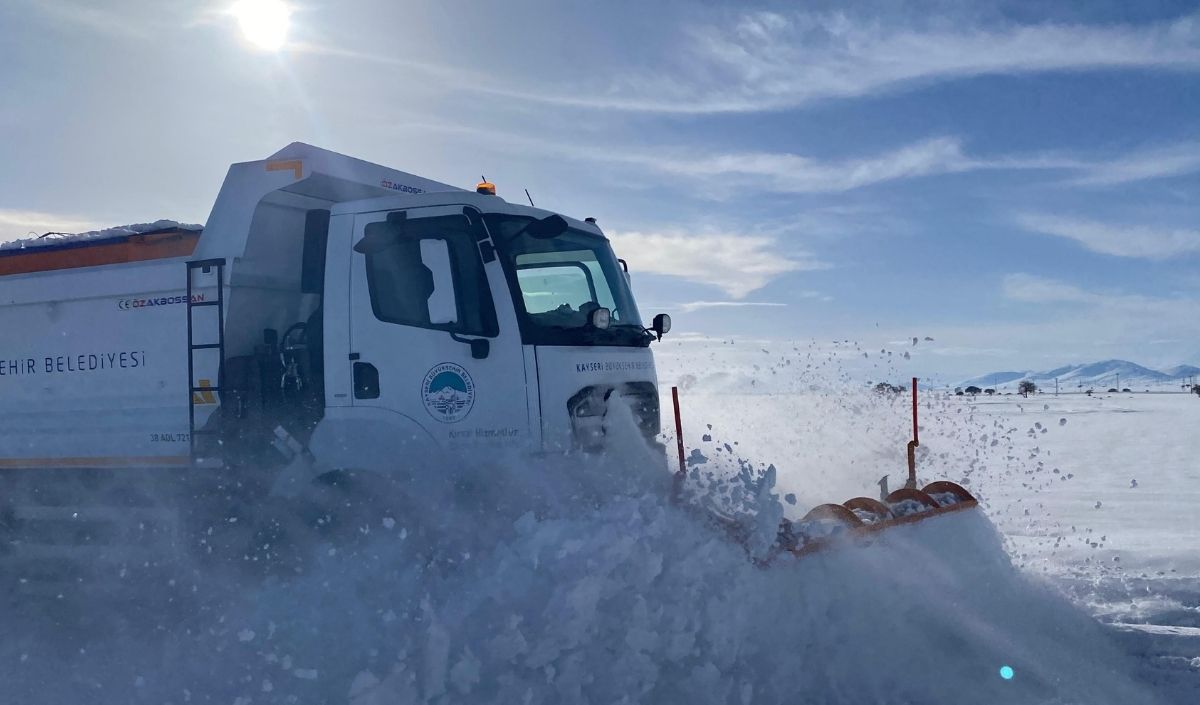 Kırsal Mahalle Yolu Kayseri̇ Yollar Açildi (3)
