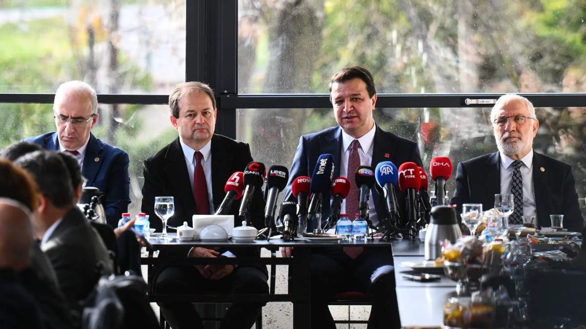 Mahmut Arıkan’dan Siyaseti Sarsan Çıkış Türkiye Yeni Bir Yol Arıyor3