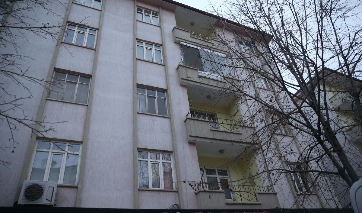 Nigde Haber Alinamayan Kisi Evinde Olu Bulundu (1)