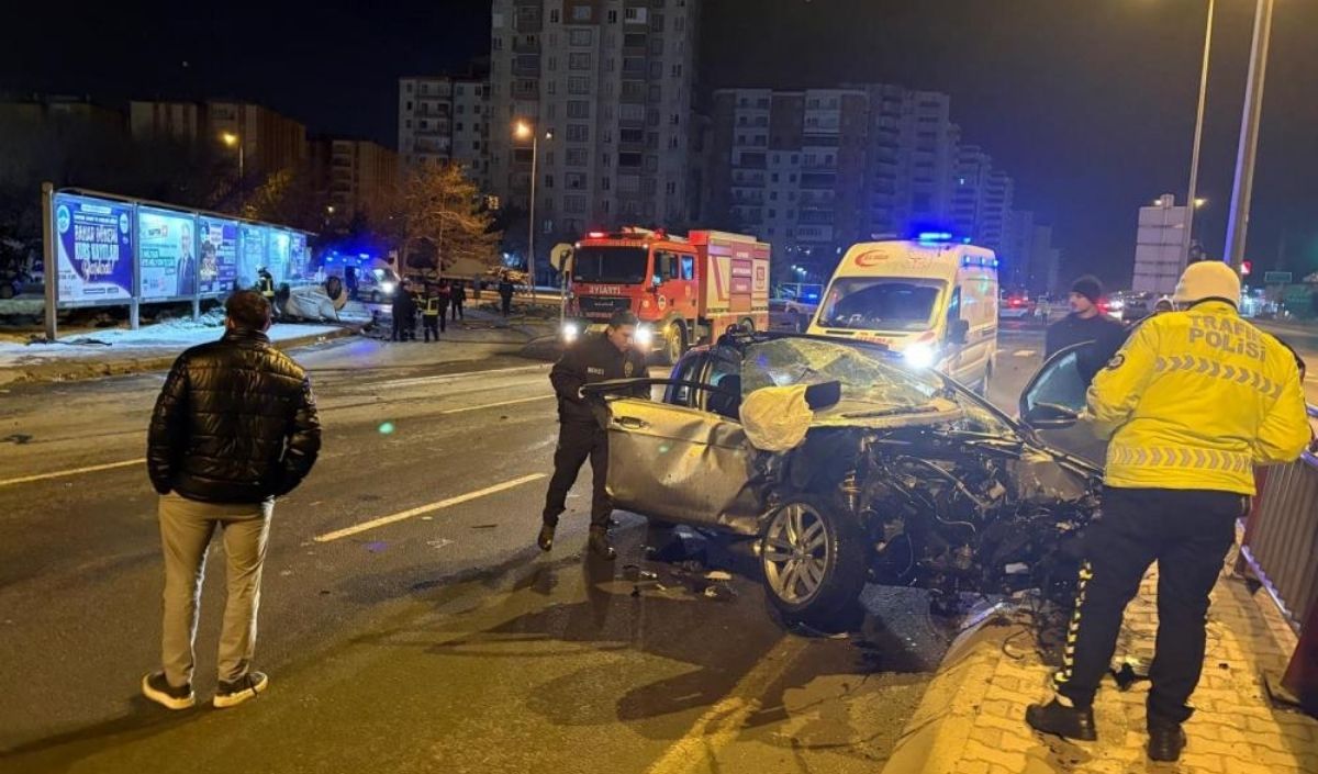 kaza yaptı takla attı alev aldı