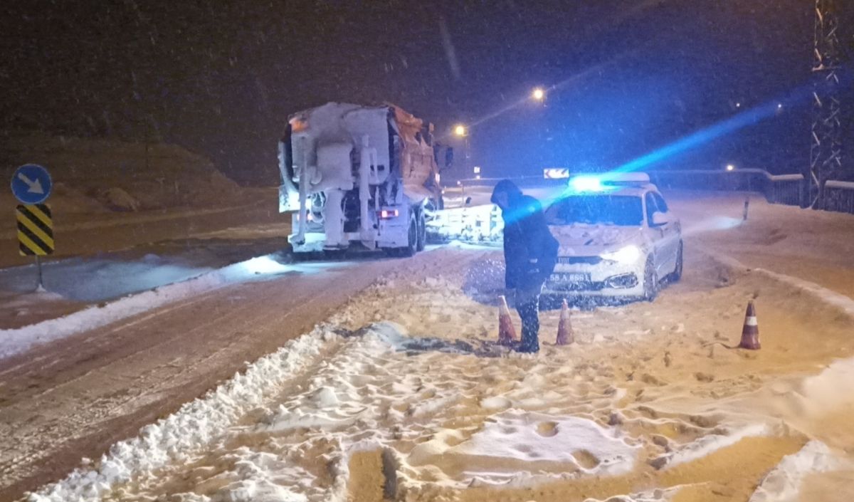 Sivas Kar Esareti Gurun 700 Kisi Yurtlara Yerlestirildi (2)