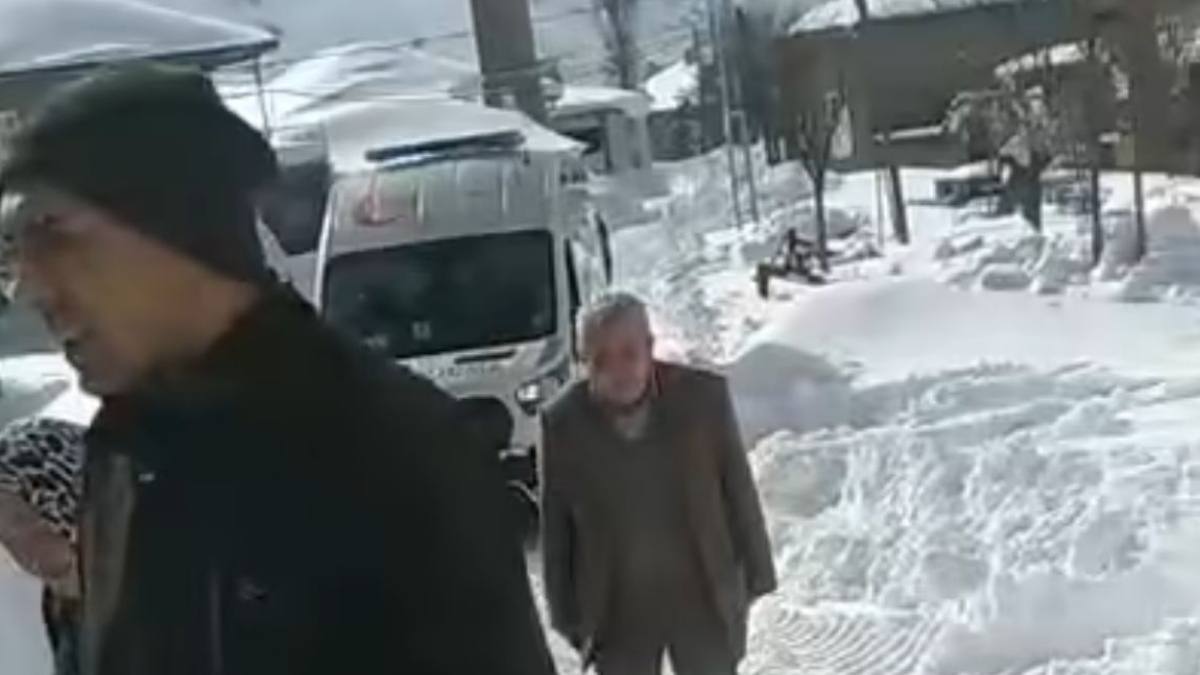 Tomarza'da Kar Nedeniyle Ambulans Hastaya Ulaşamadı!