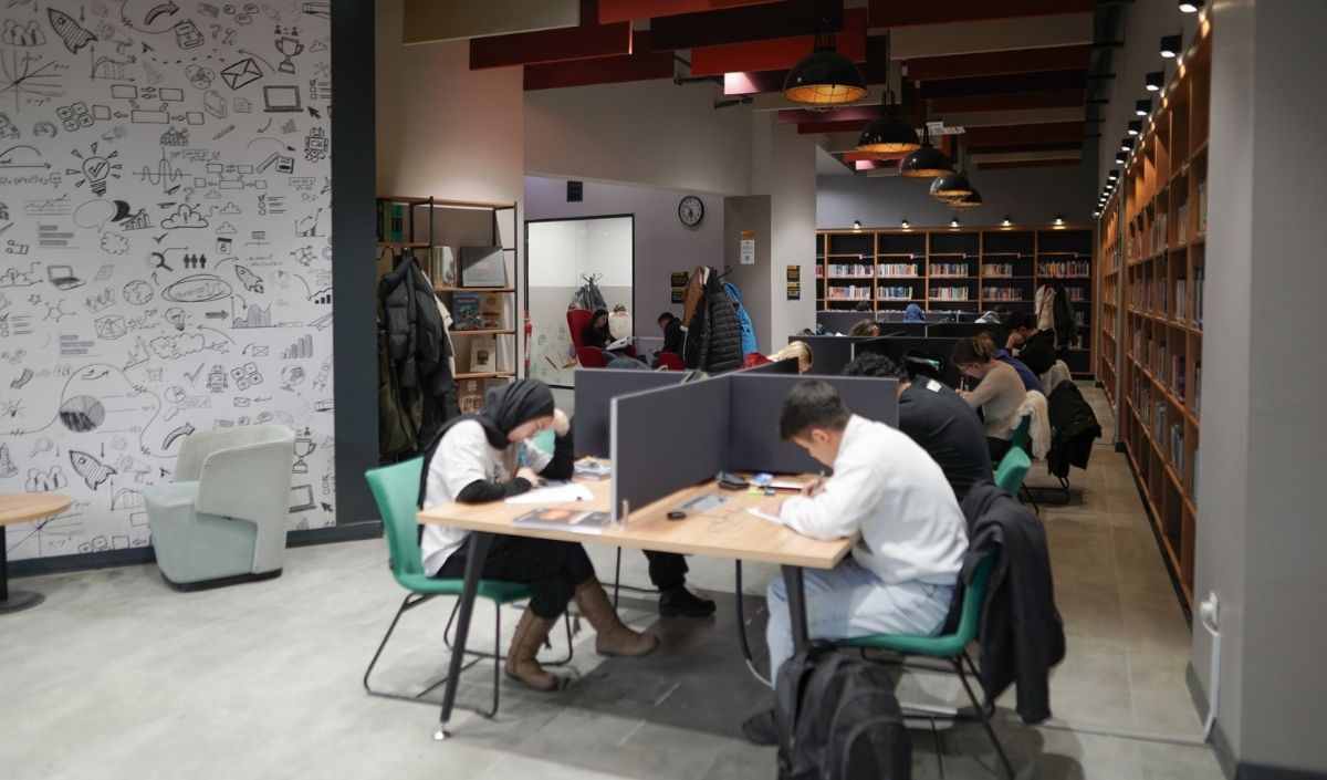 Yarıyıl Tatilinde Bu Adres Boş Kalmıyor Kayseri’de Akıl Küpü Kütüphaneleri (3)