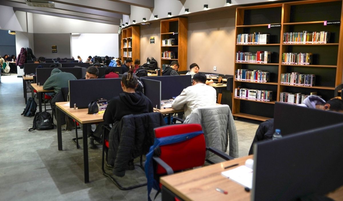 Yarıyıl Tatilinde Bu Adres Boş Kalmıyor Kayseri’de Akıl Küpü Kütüphaneleri