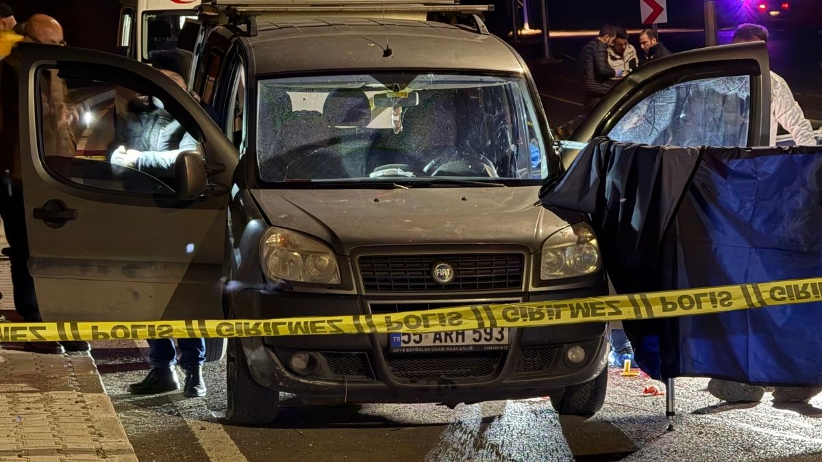 Yasak Aşk Cinayetle Sonlandı Boğazını Bıçakla Kesti, Satırla Son Darbeyi Vurdu (4)