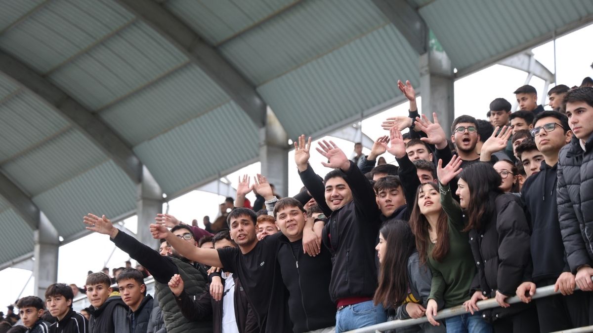 Adana Liseler Arası Maç Kavga (4)