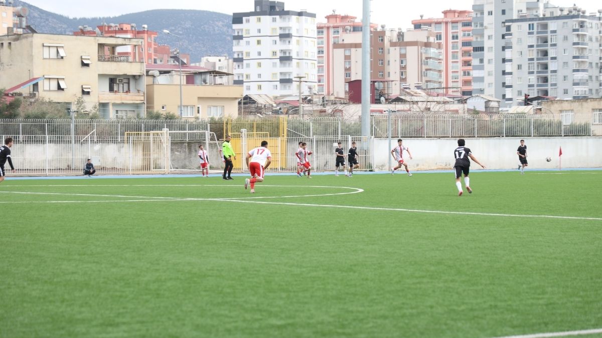 Adana Liseler Arası Maç Kavga (5)