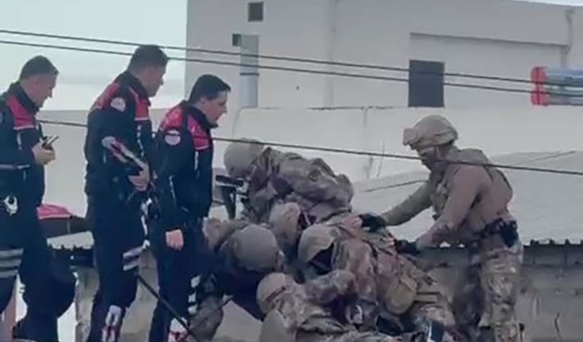 Adana'da Cinnet Getirdi! Eski Çalıştığı Yerde 4 Kişiyi Vurdu (2)